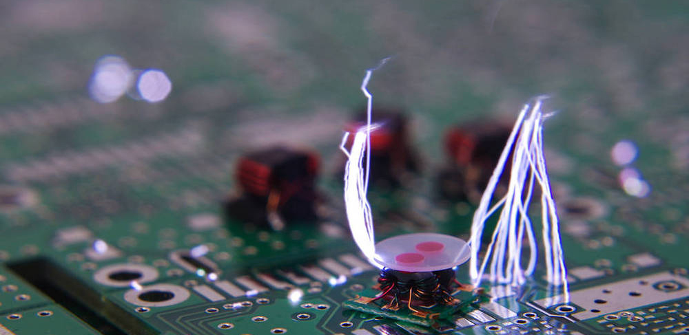 靜電(diàn)放電(diàn)常見的EMC合規性問題和解決方案